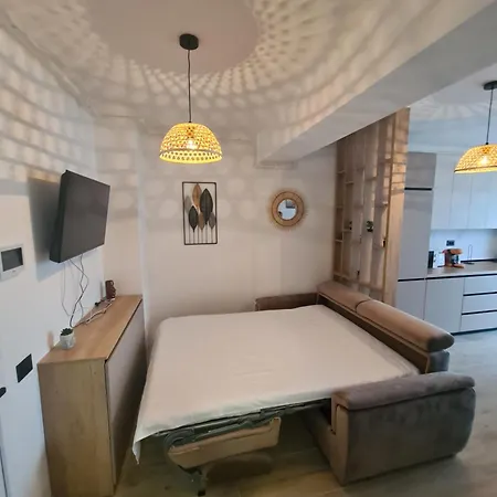 2 Prima Linie Allezi Infinity Gold Apartment