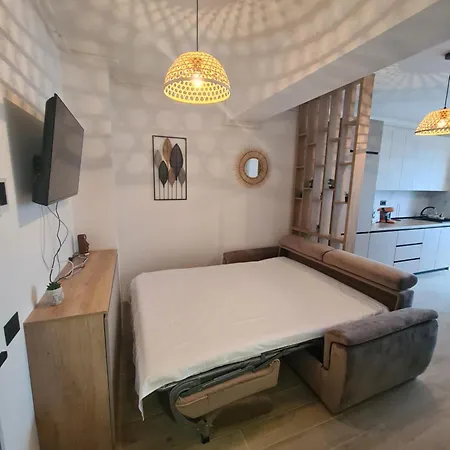2 Prima Linie Allezi Infinity Gold Apartment *