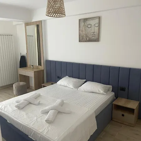 2 Prima Linie Allezi Infinity Gold Apartment Navodari